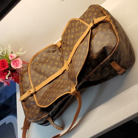 LOUIS VUITTON Malletier Monogram SAUMUR 35 dual messenger bag - Picture 4 of 16